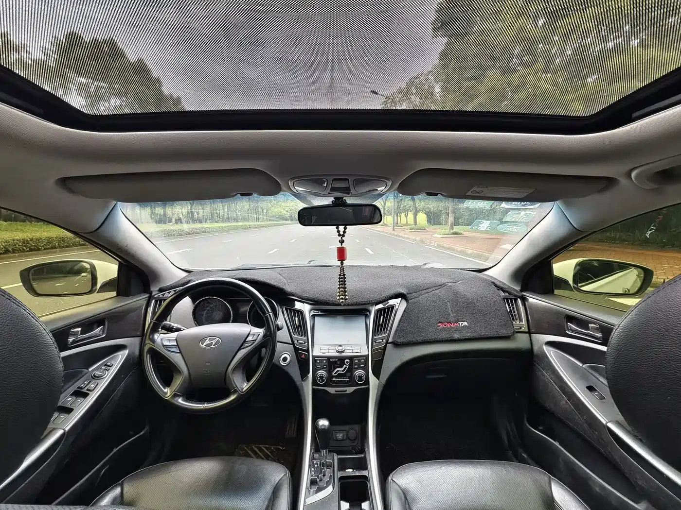 Hyundai Sonata 2013 2.0L Automatic Luxury Edition фото 6