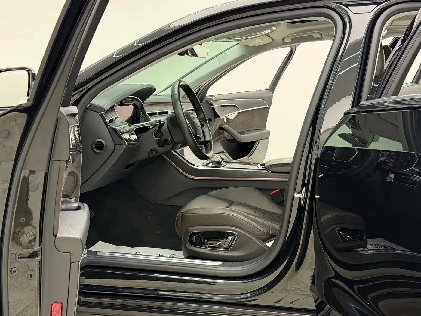 Audi A8 2019 Plus A8L 50 TFSI quattro Comfort фото 28