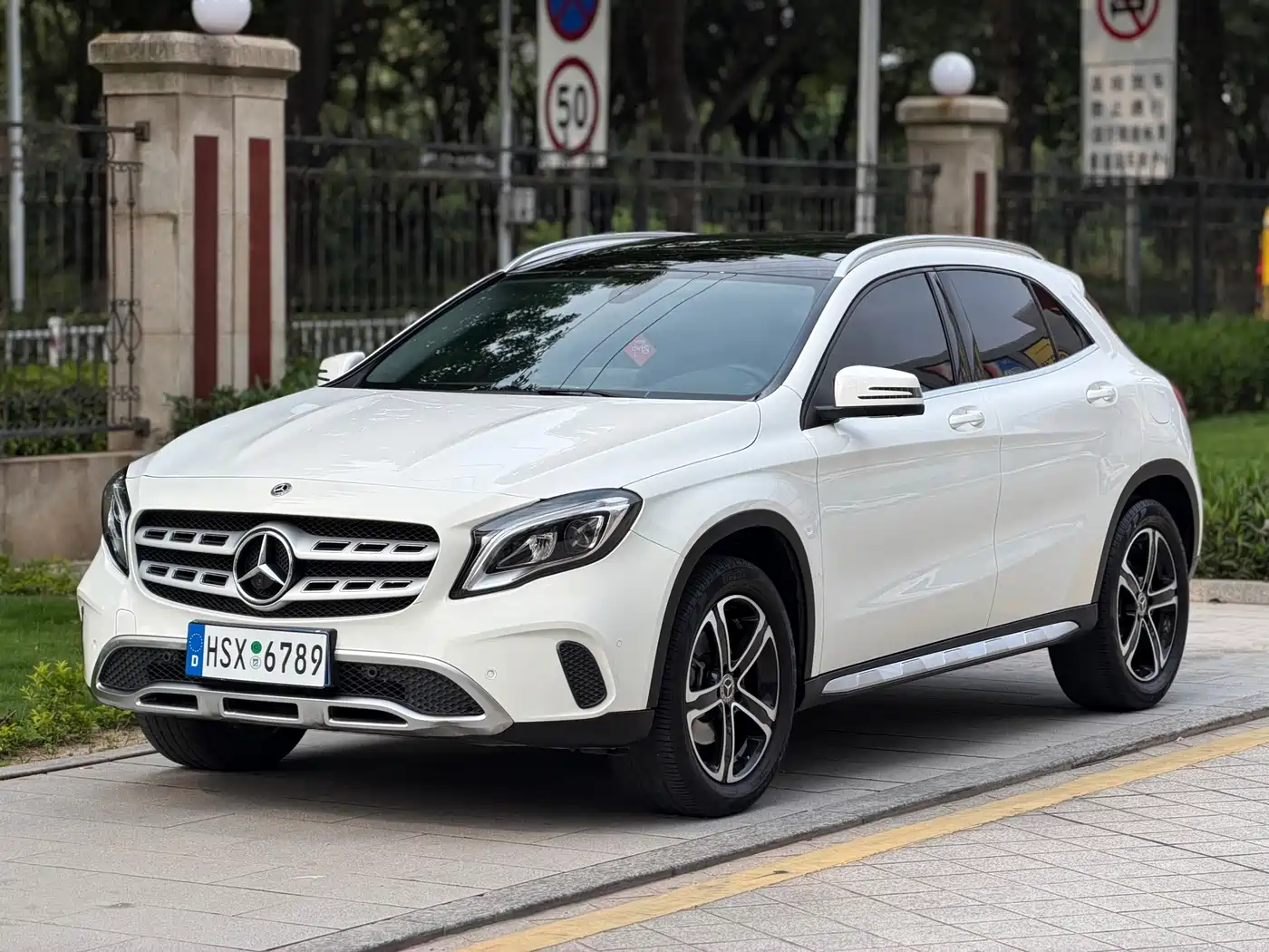 Mercedes-Benz GLA 2018 GLA 200 Fashion