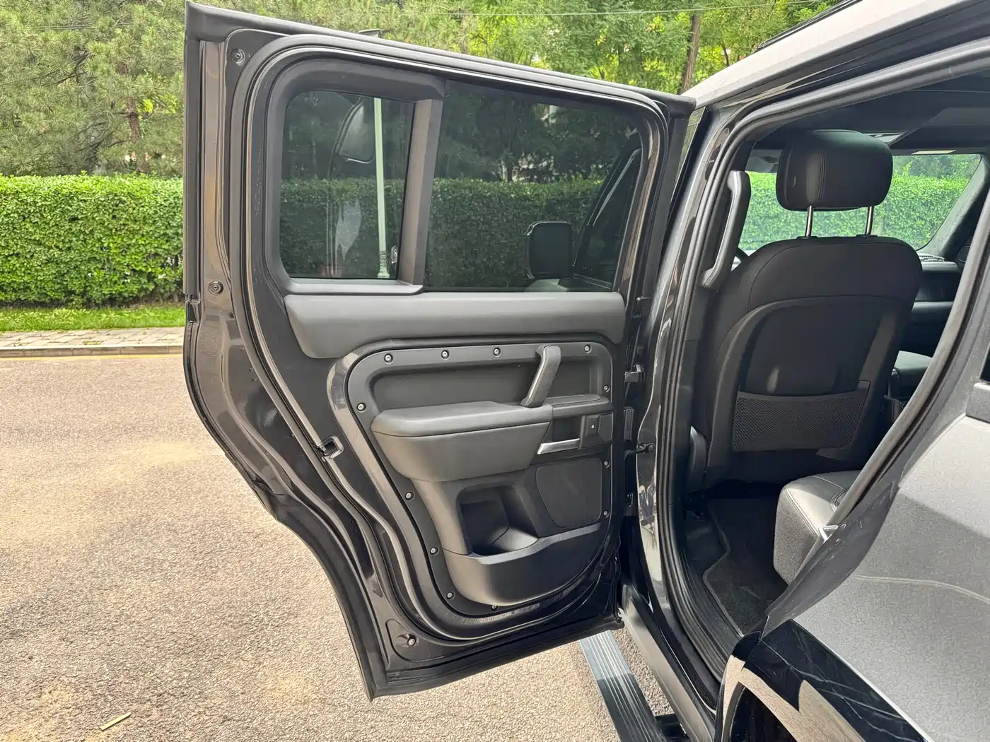 Land Rover Defender 2025 110 3.0T P400 X фото 15