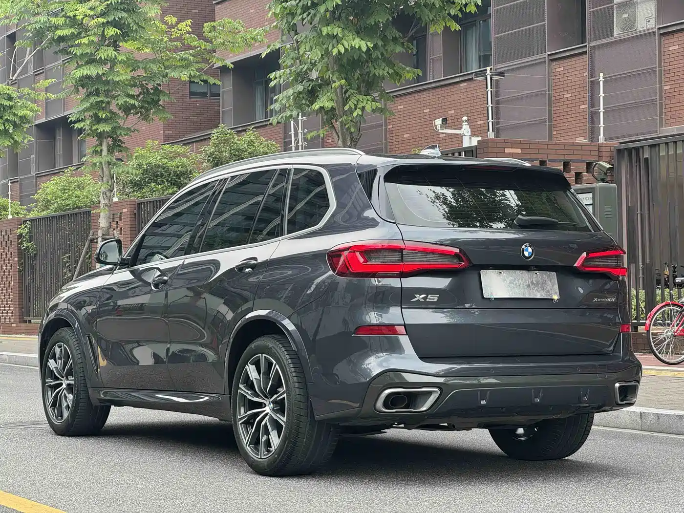 BMW X5 (Import) 2020 xDrive40i M Sport Package фото 17