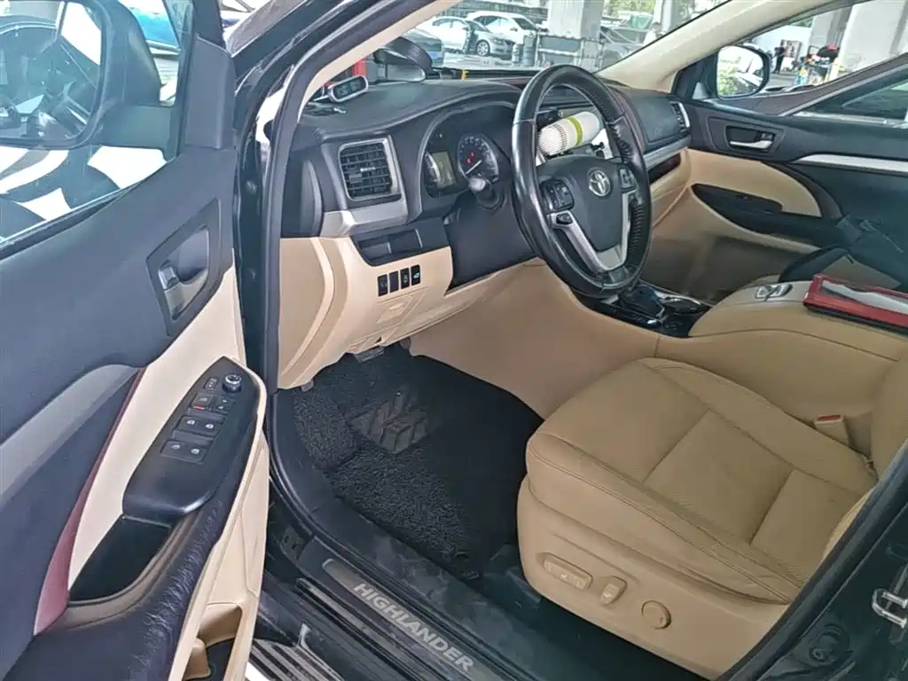 Toyota Highlander 2015 2.0T AWD Luxury Edition 7-seater фото 16
