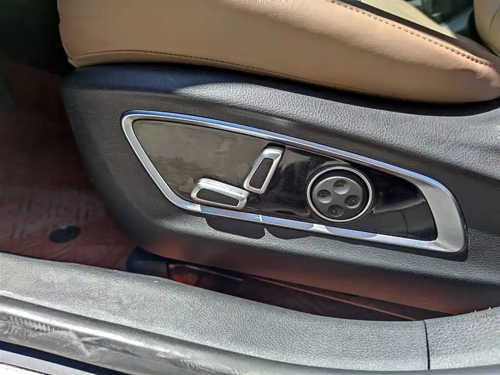 Geely Borui 2019 2020 1.5T MHEV Intelligent Edition