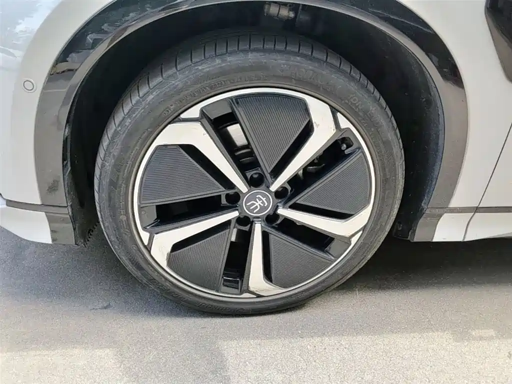 BYD Song L EV 2024 Model 662km Excellence фото 23