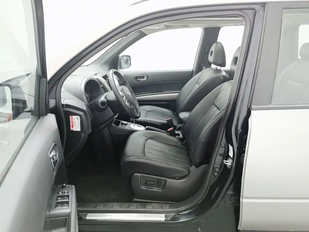Photo 10 - Nissan X-Trail