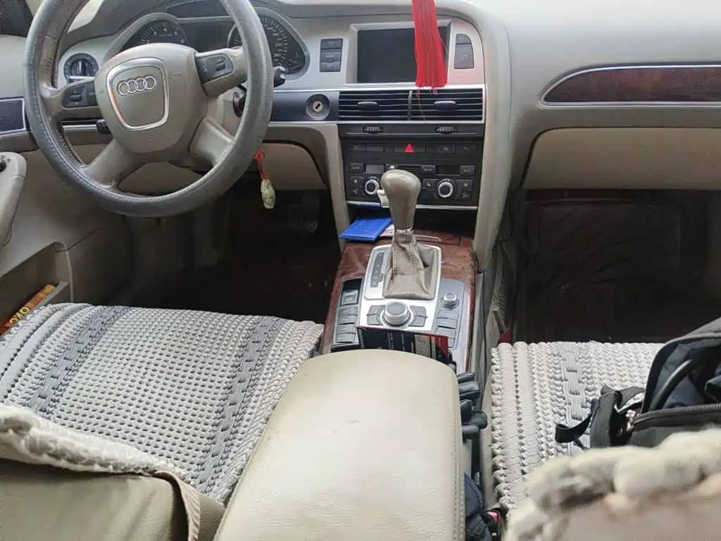 Фото 12 - Audi A6L