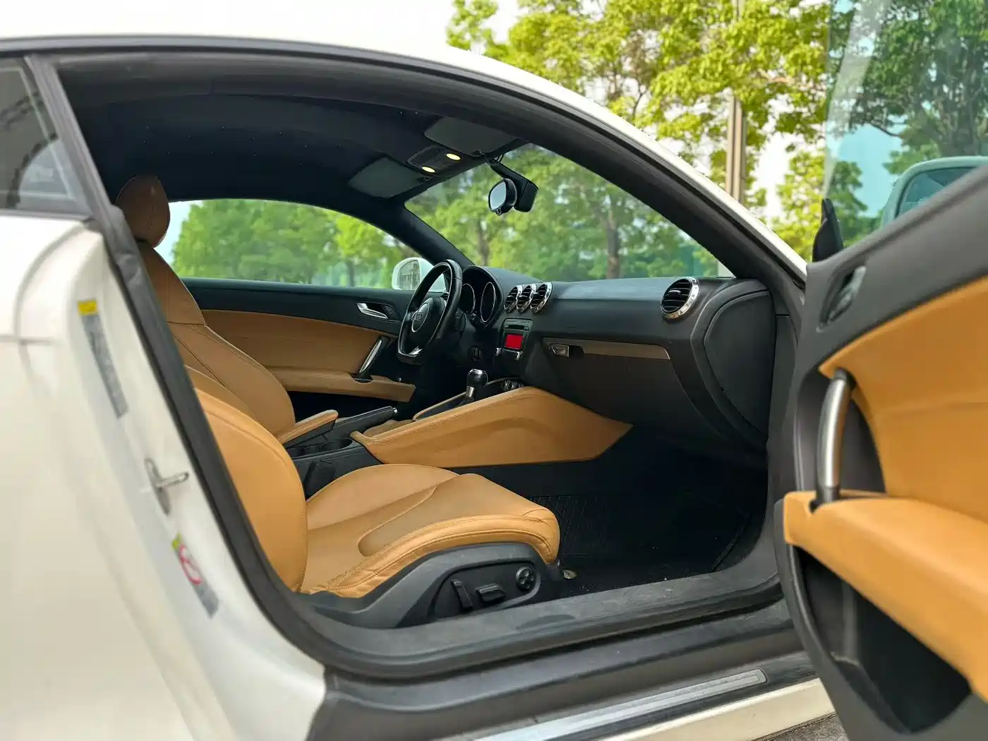 Audi TT 2011 TT Coupe 2.0TFSI фото 5