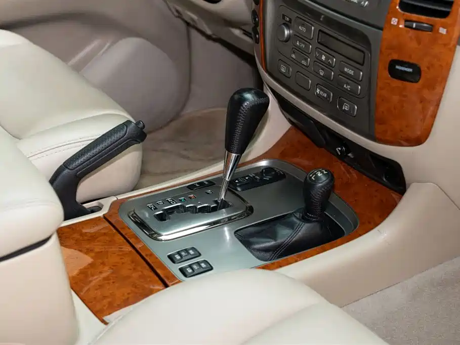 Toyota Land Cruiser (Import) фото 17