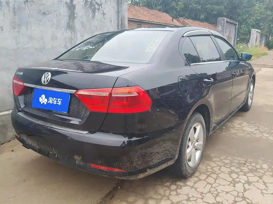 Volkswagen Lavida 2013 Facelift Classic 1.6L Manual Trend фото 3