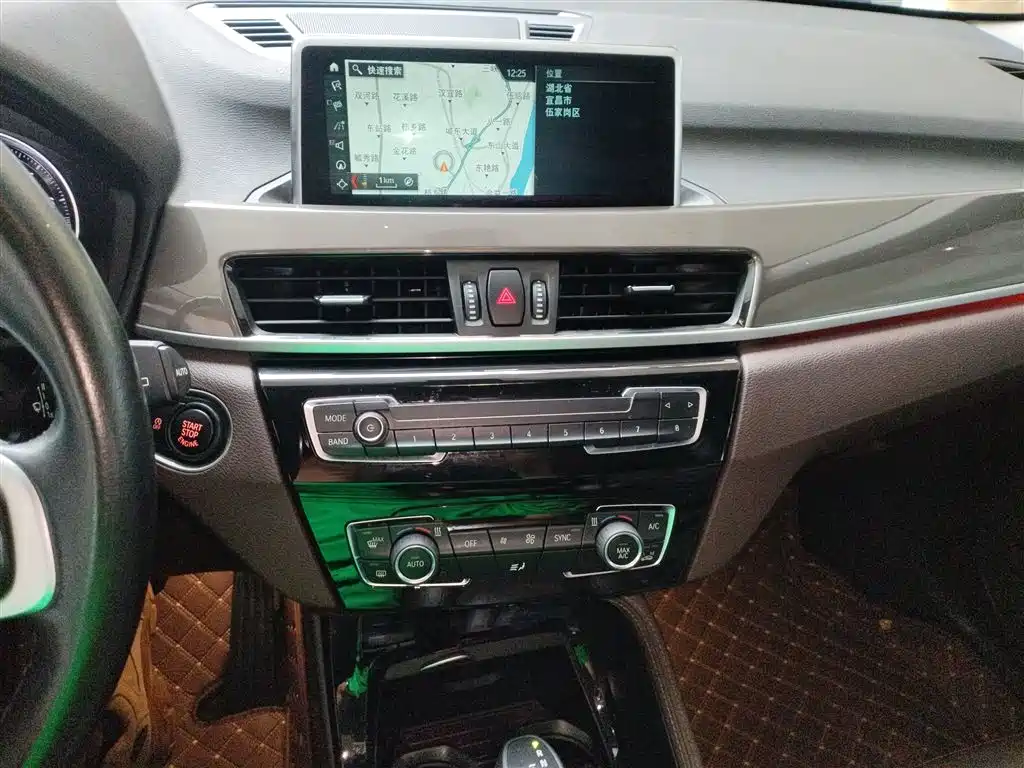 BMW X1 2019 xDrive20Li Premium Model фото 8