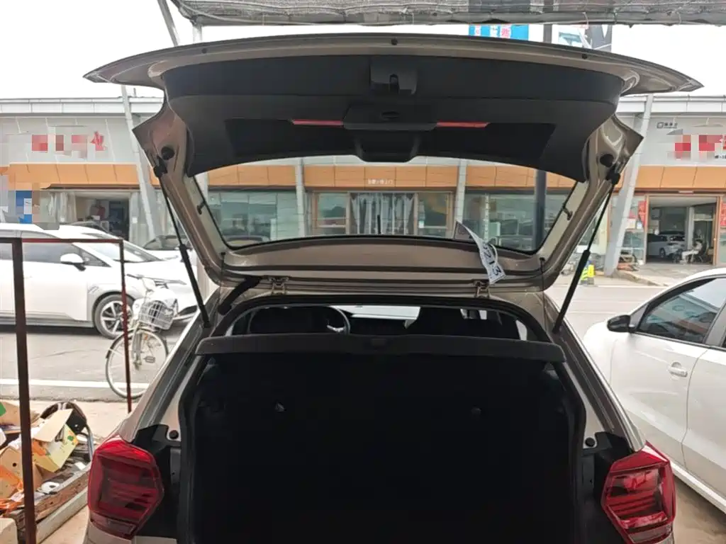 Volkswagen Polo 2019 Plus 1.5L Automatic Panorama Enjoyment Edition фото 19
