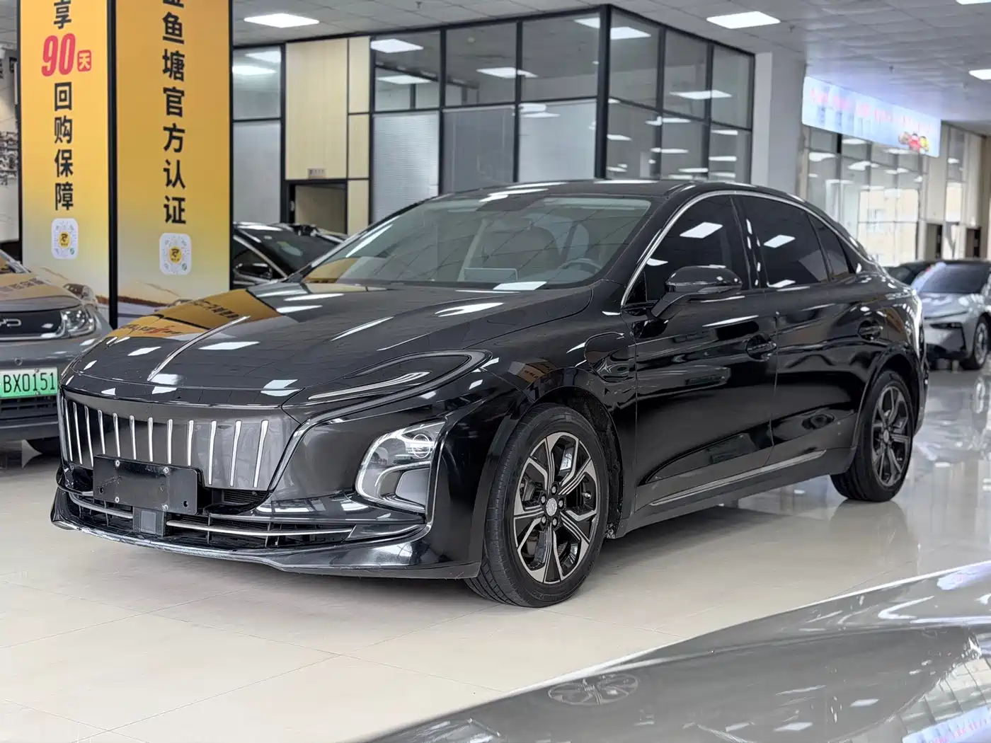  Hongqi Hongqi E-QM5 2021 Charging Flag Joy Edition