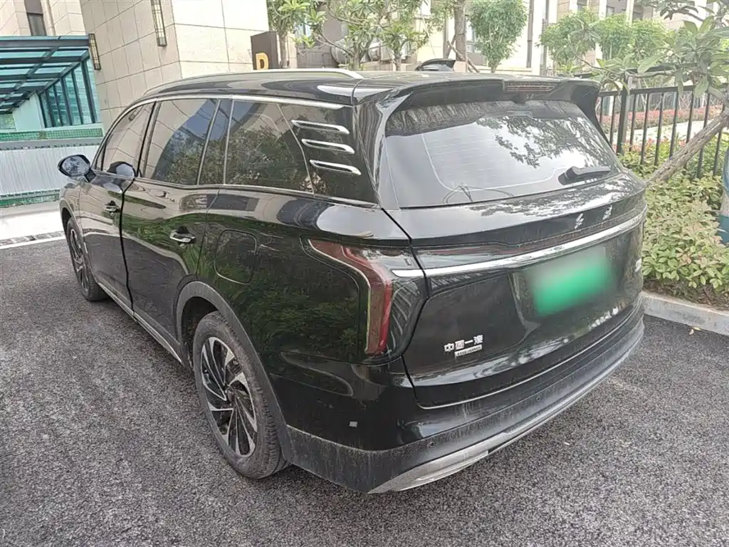 Hongqi HS7 PHEV 2024 2.0T PHEV 4WD Flagship Edition 6-seater фото 5