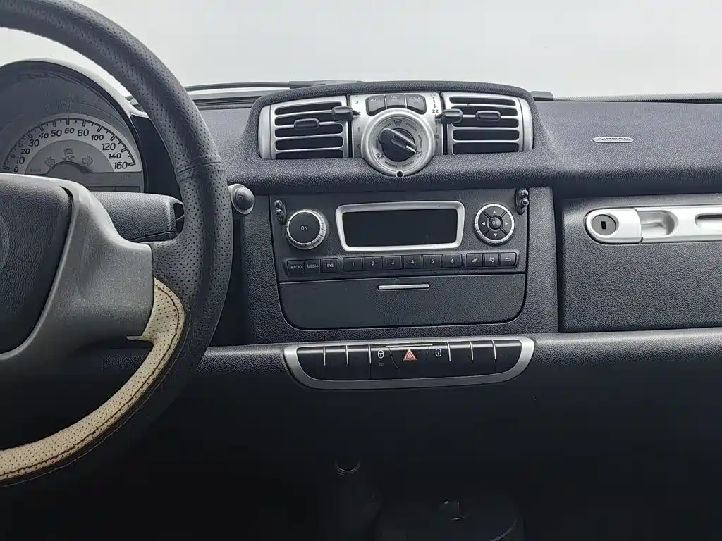 smart fortwo 2013 2012 1.0 MHD Hardtop Standard