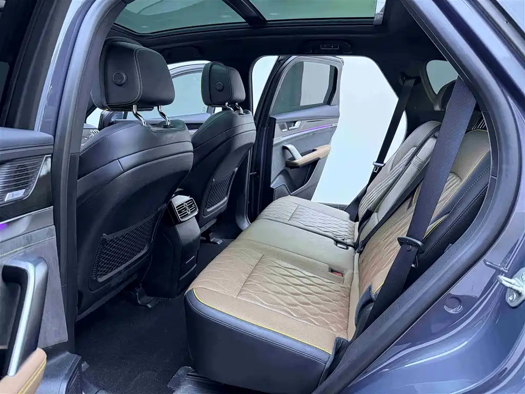 BYD Tang New Energy 2021 DM-i 112KM Honor фото 9