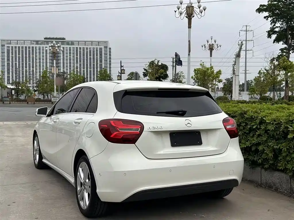 Mercedes-Benz A-Class (Import) 2017 Facelift A 200 Dynamic фото 22