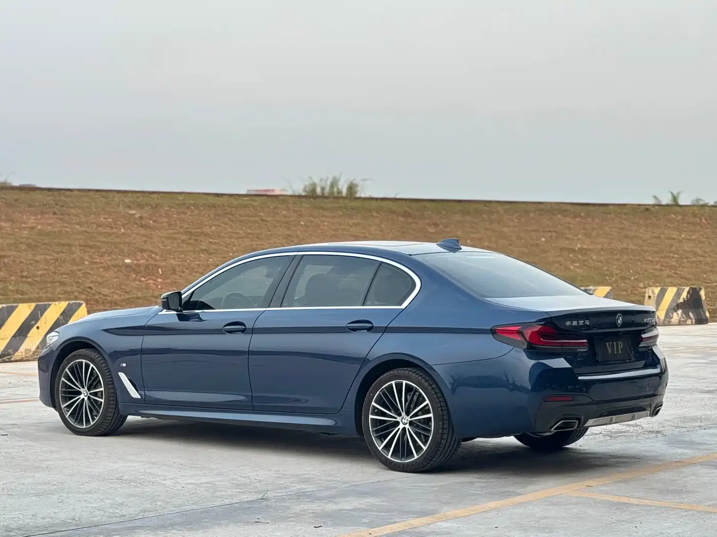 BMW 5 Series 2021 530Li Leading M Sport Package фото 7