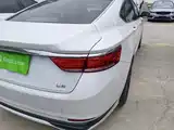 Фото 8 - Geely Borui