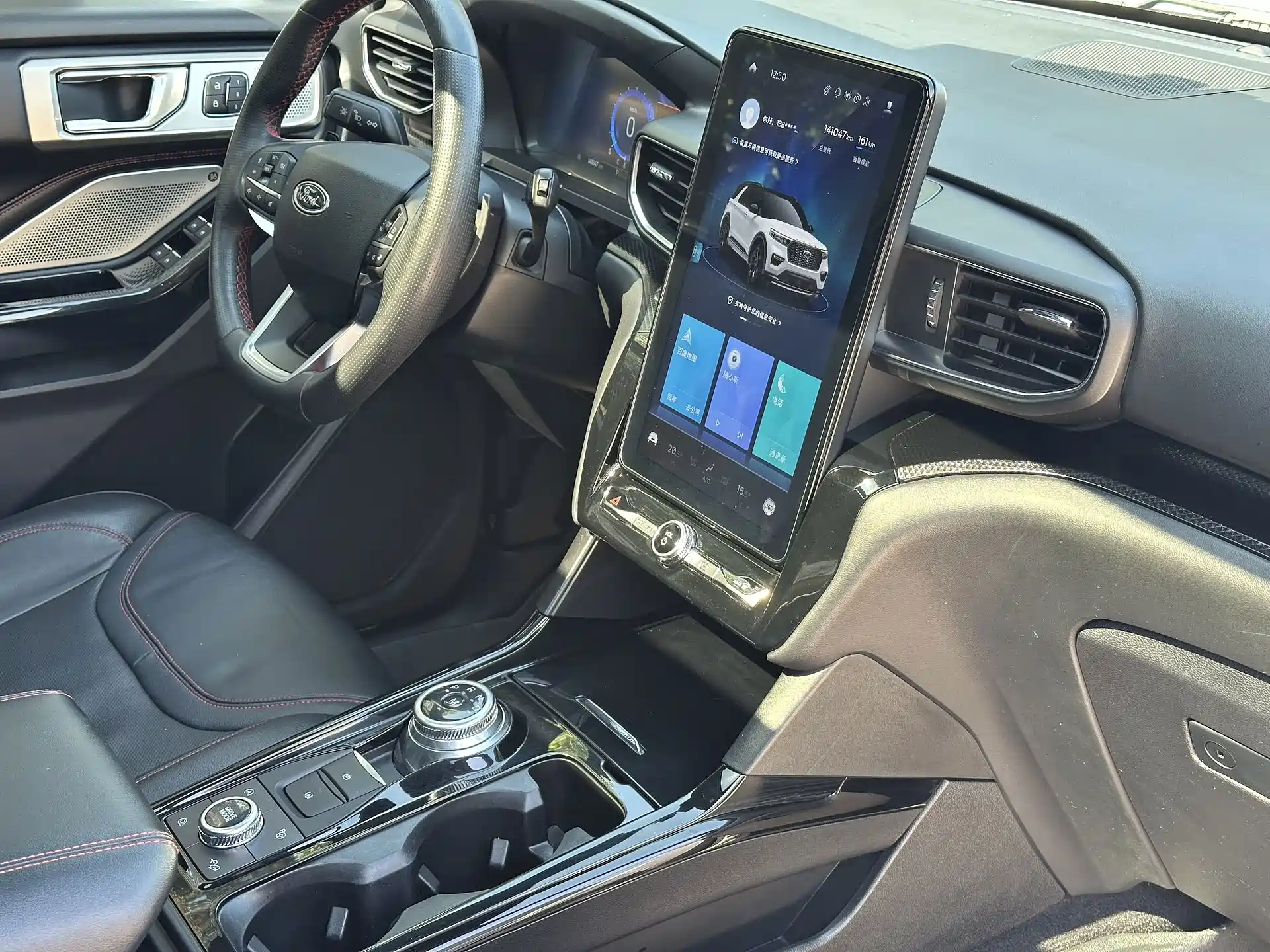 Фото 20 - Ford Explorer