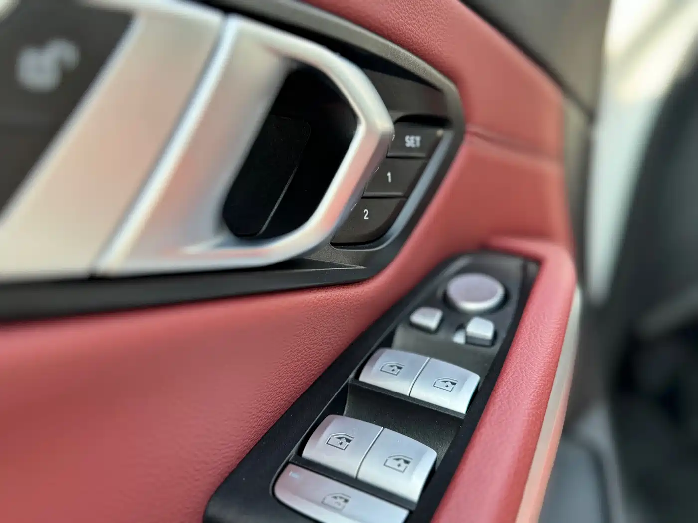 BMW 3 Series 2024 320i M Sport Package фото 5