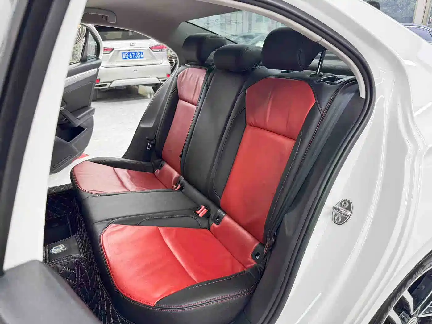 Volkswagen Lamando 2017 230TSI DSG Trend Edition фото 16