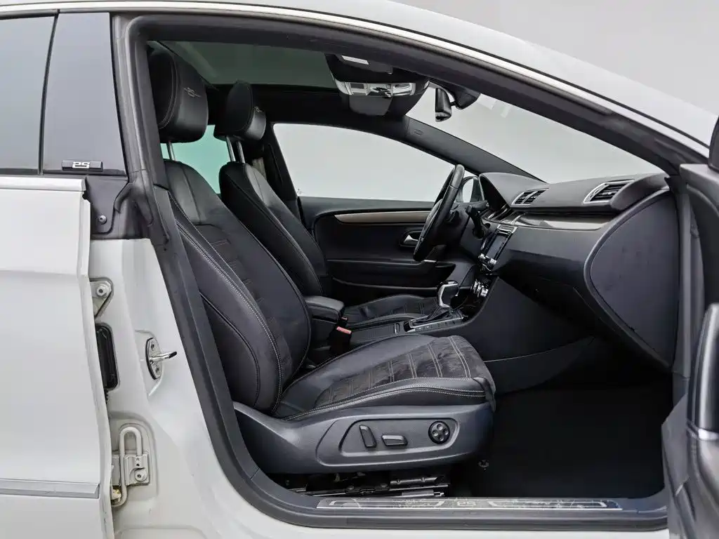 Фото 23 - Volkswagen CC