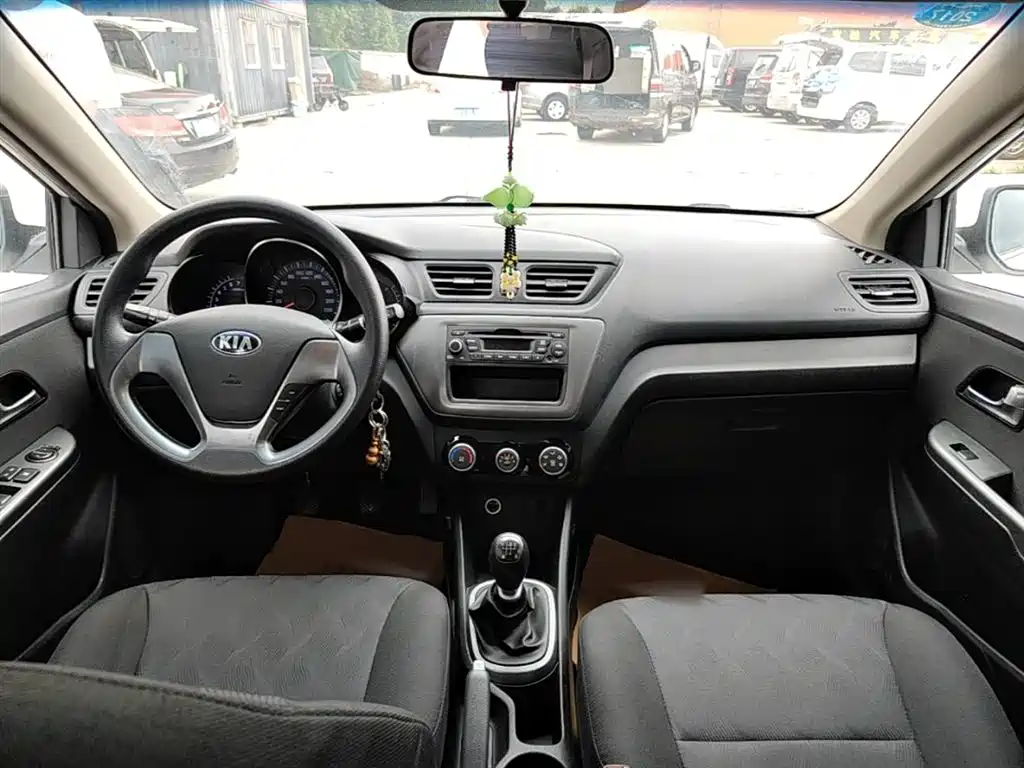 Kia K2 2015 Sedan 1.4L MT GLS фото 6