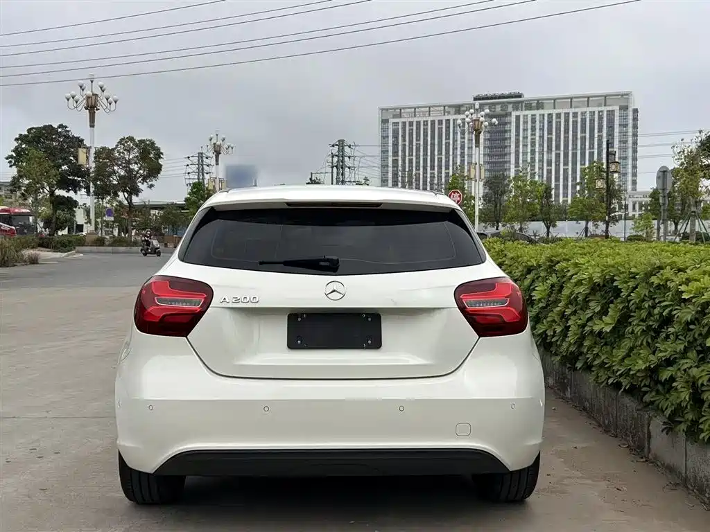 Mercedes-Benz A-Class (Import) 2017 Facelift A 200 Dynamic фото 23