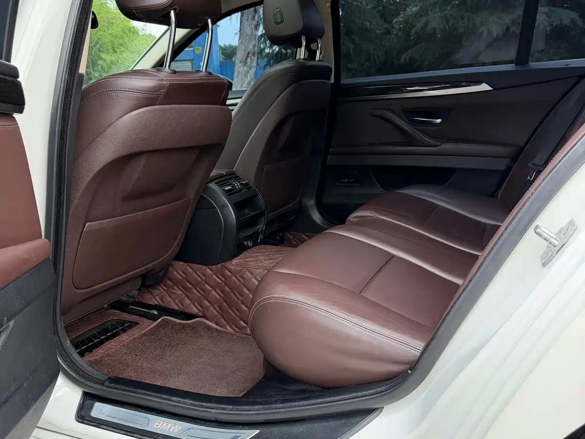 BMW 5 Series 2014 525Li Luxury Design Package фото 6
