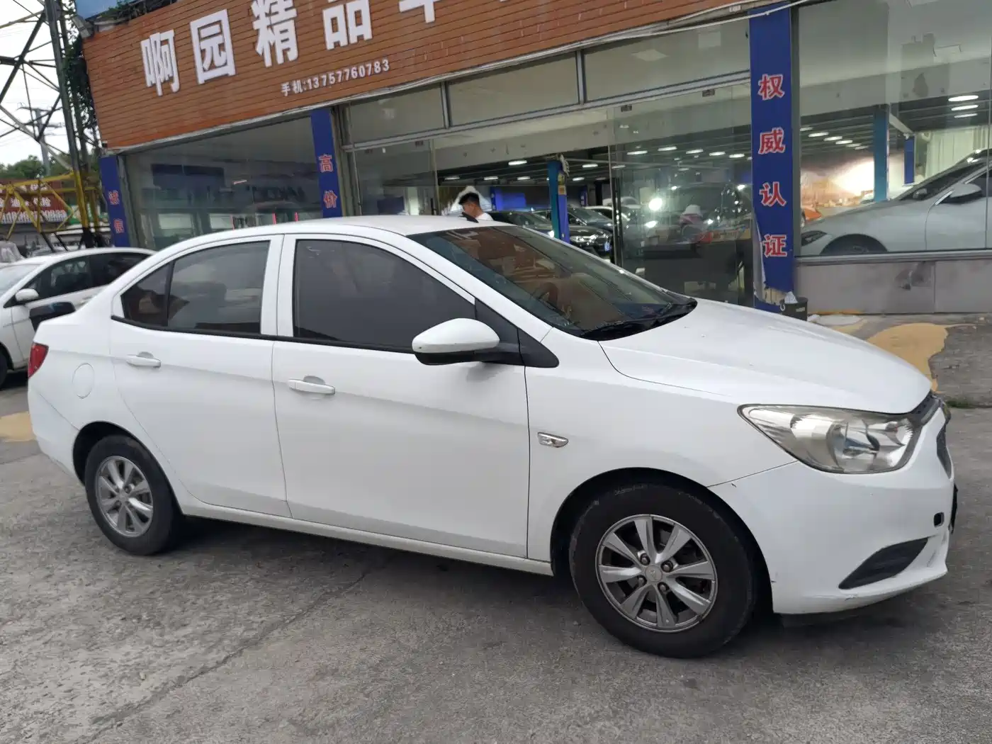 Chevrolet Sail 2015 Sail 3 1.3L AMT Ideal Edition фото 3