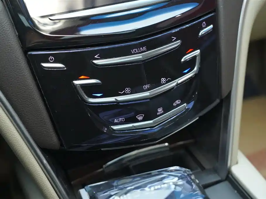 Cadillac XTS 2017 28T Technology фото 8