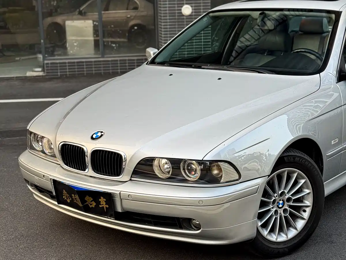 BMW 5 Series (Import) фото 3