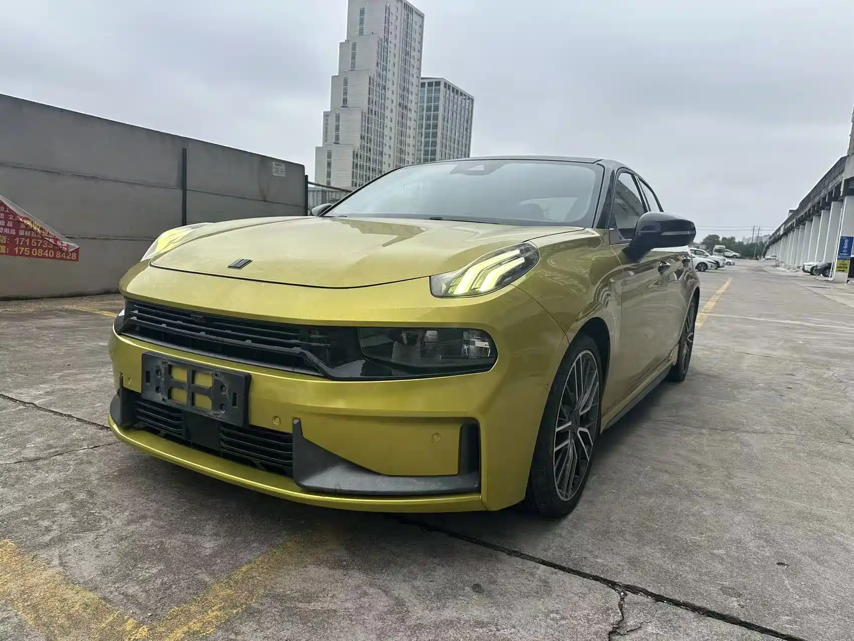 Photo 1 - Lynk & Co 03