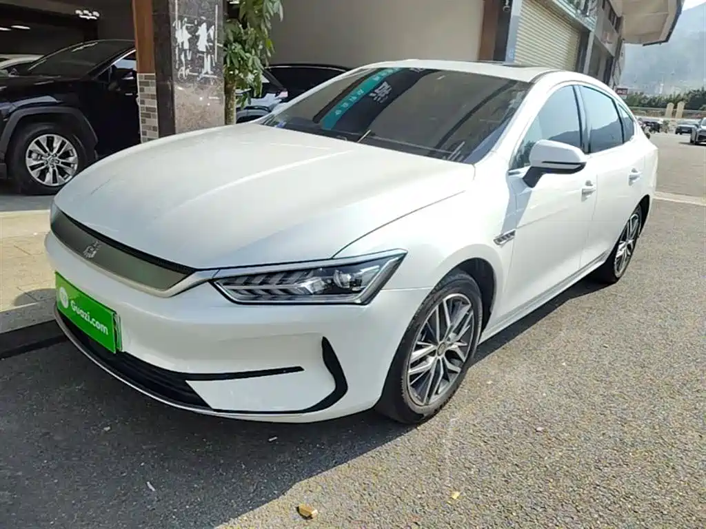 BYD Qin PLUS 2025 EV 510KM Smooth Ride Edition фото 2