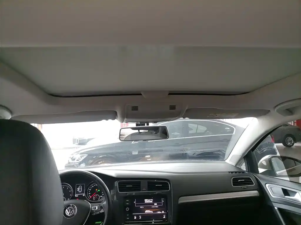 Volkswagen Golf 2019 1.6L Auto Comfort (China V) фото 17