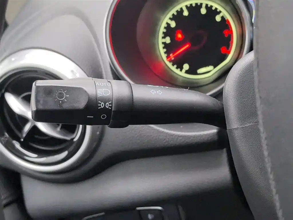 BYD Yuan 2017 1.5L Manual Cool Connect фото 21