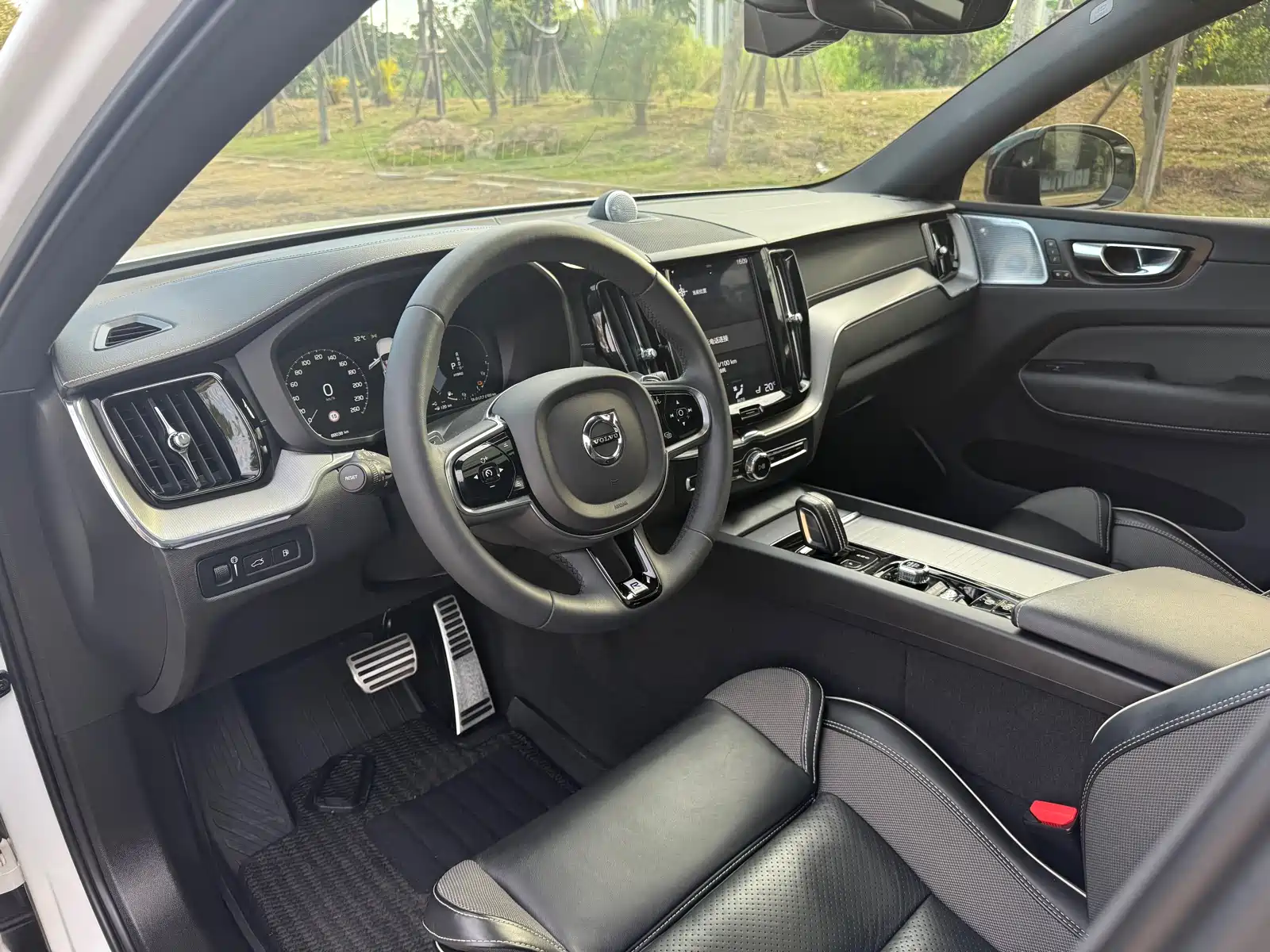 Фото 11 - Volvo XC60 Plug-in Hybrid