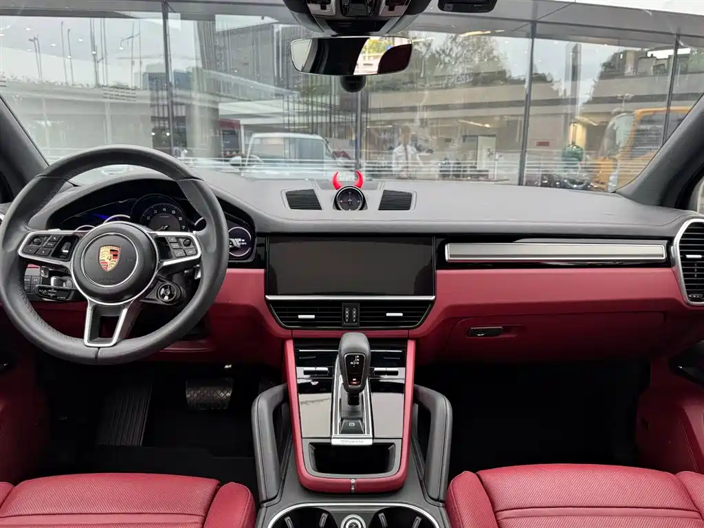 Porsche Cayenne New Energy 2023 Cayenne E-Hybrid 2.0T Platinum Edition фото 19