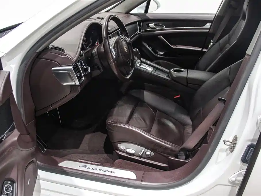 Porsche Panamera 2014 Panamera 3.0T фото 10