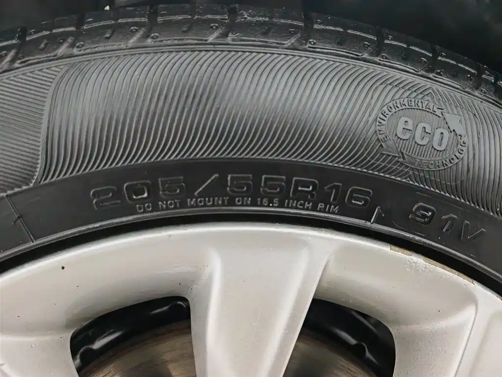 Volkswagen Golf 2012 1.6 Automatic Comfort Type фото 24