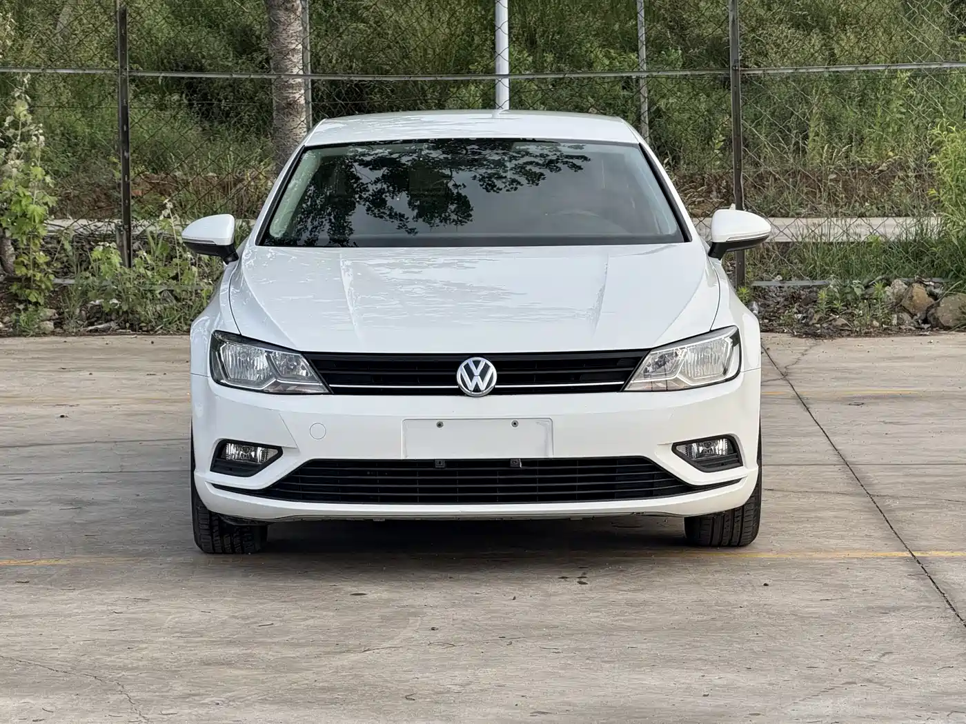 Volkswagen Lamando 2017 230TSI DSG Trend Edition фото 2
