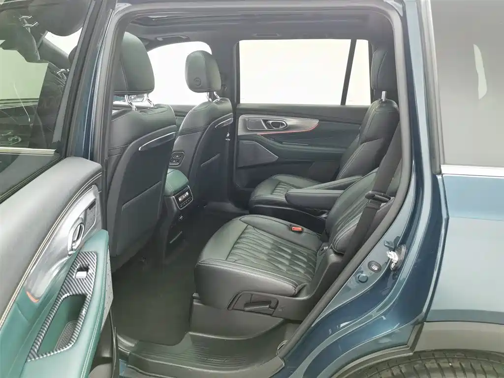 GAC Trumpchi Trumpchi GS8 2022 Pilot Series 2.0TGDI 2WD Premium Edition (6-Seater) фото 15