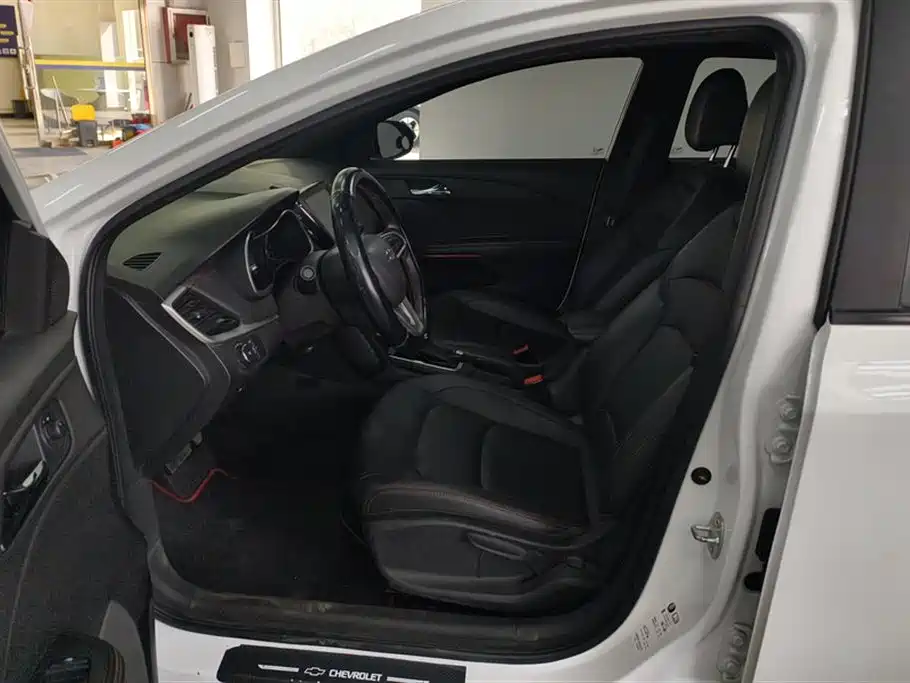 Chevrolet Monza 2022 Mild Hybrid RS 330T Automatic Comfort Edition фото 9