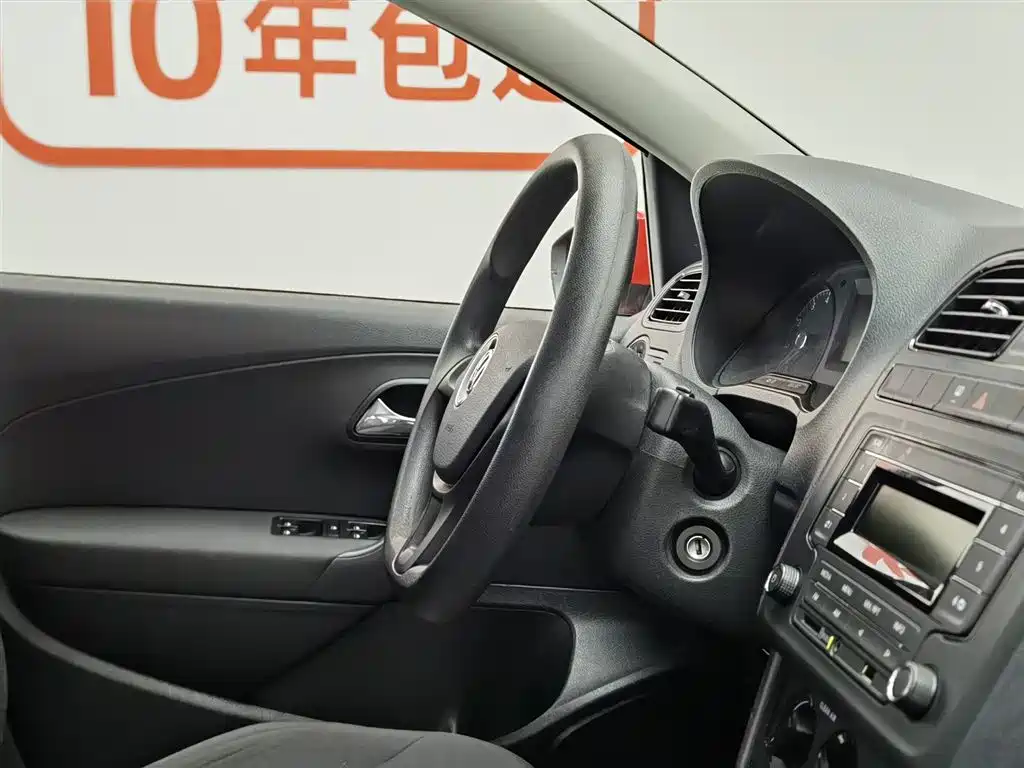 Volkswagen Polo 2016 1.4L Manual Trend фото 22