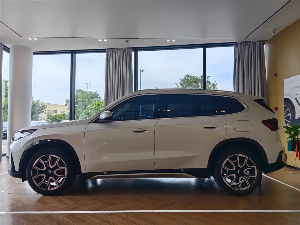 BMW X1 2023 sDrive25Li M Sport Package фото 3