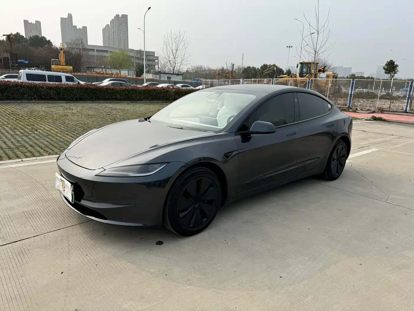 TESLA MODEL 3