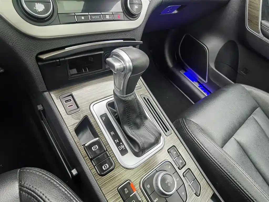 Haval H6 Coupe 2016 Blue Label 1.5T Automatic 2WD Elite фото 13