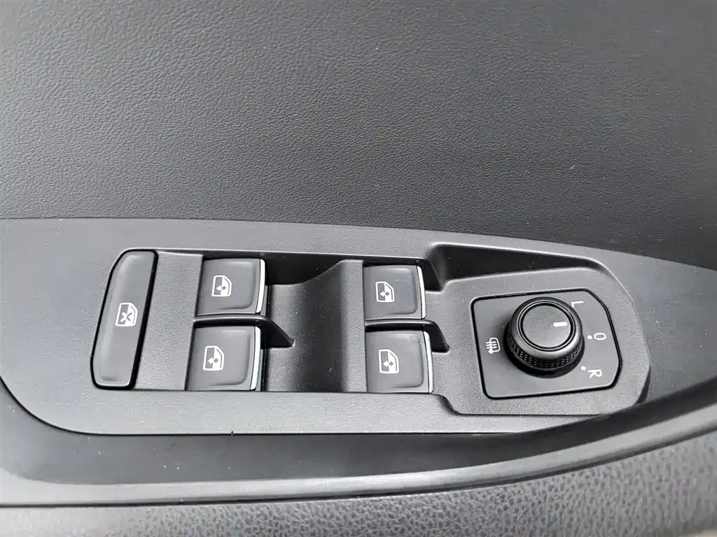 Škoda Kodiaq 2017 TSI330 5-seater 2WD Luxury Edition фото 9