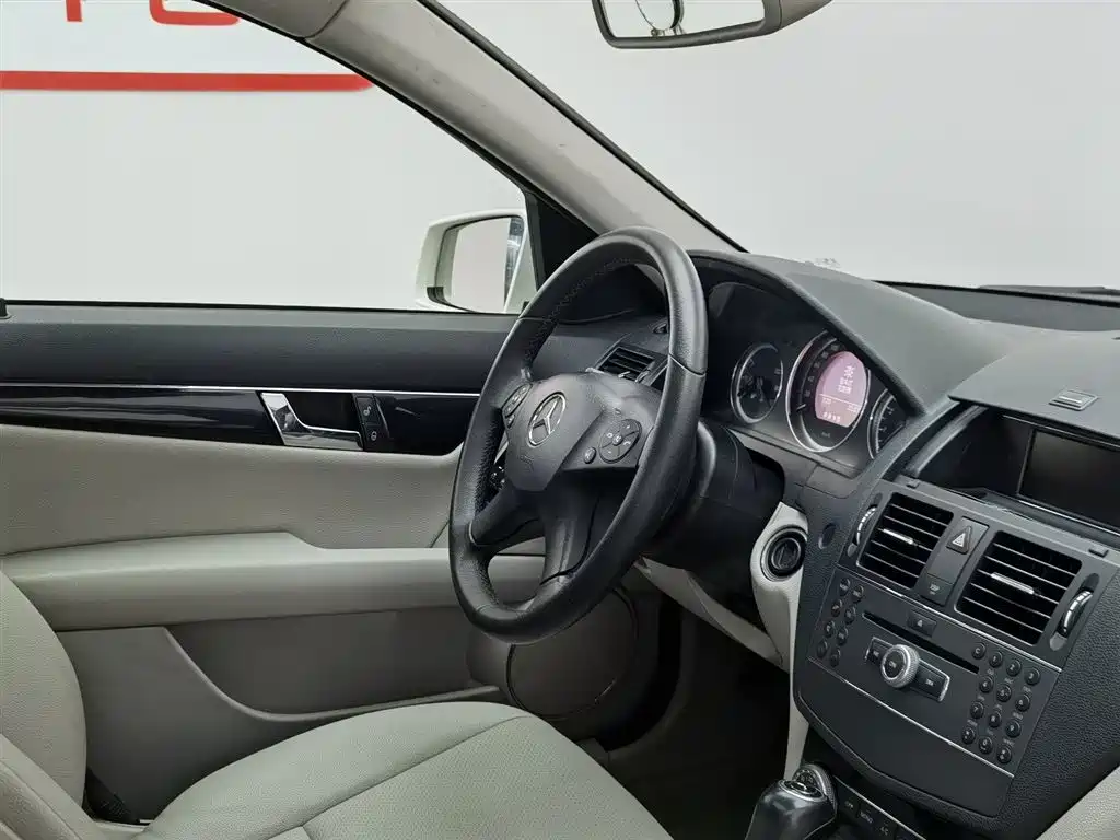 Mercedes-Benz C-Class 2010 C 180K Classic фото 22