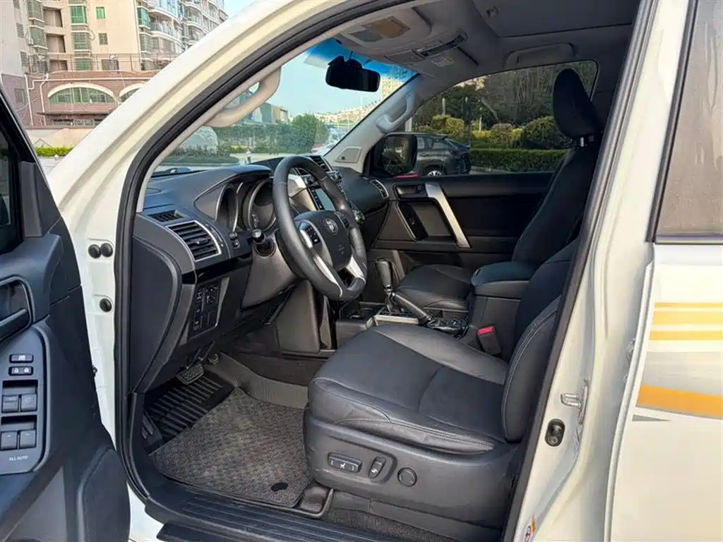 Toyota Prado 2016 2.7L Auto Luxury Edition фото 4